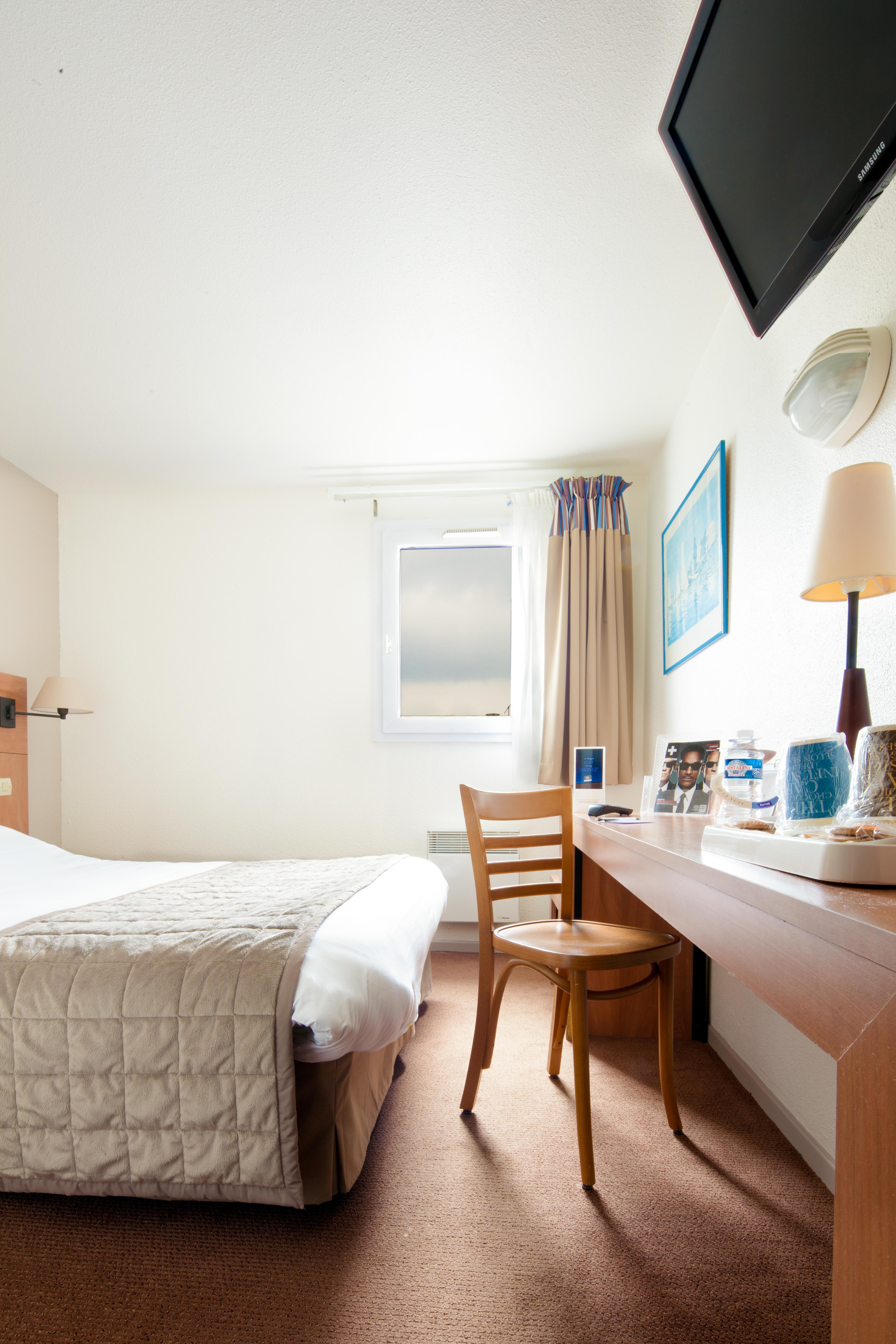 Sure Hotel By Best Western Calais Coquelles Tunnel S/ Manche Экстерьер фото